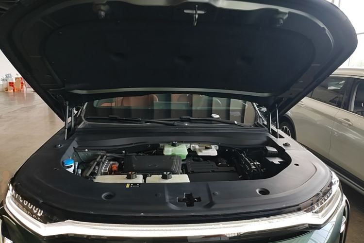 Used GAC Trumpchi Xiangwang S7 2025 180km Ultra All-Wheel Drive LiDAR Edition Engine Bay