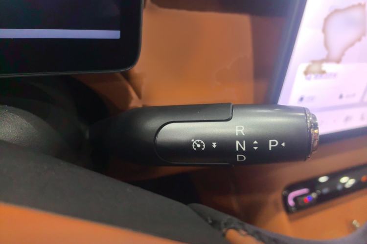Used GAC Trumpchi Xiangwang S7 2025 180km Ultra All-Wheel Drive LiDAR Edition Gear Lever
