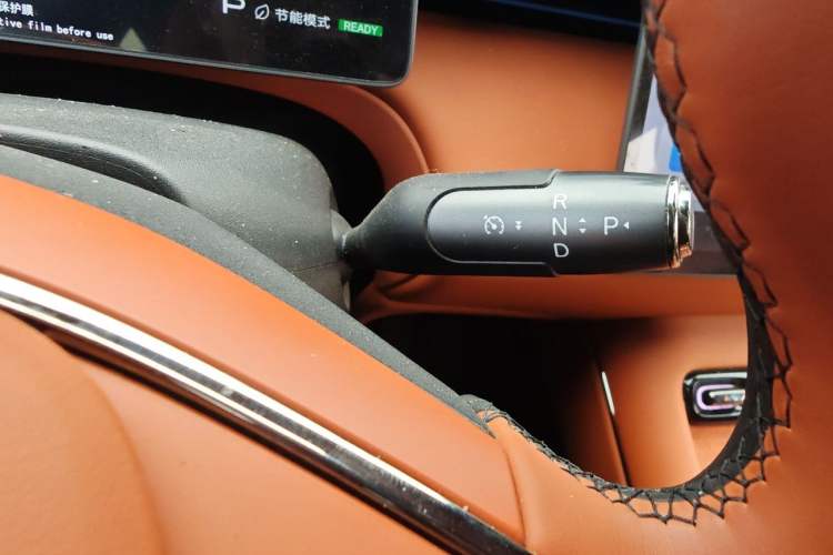 Used GAC Trumpchi Xiangwang S7 2025 180km Ultra All-Wheel Drive LiDAR Edition Gear Lever