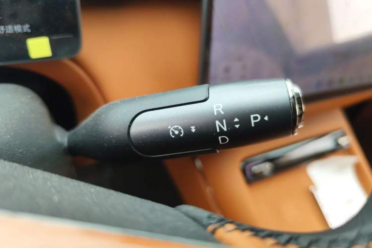 Used GAC Trumpchi Xiangwang S7 2025 180km Ultra All-Wheel Drive LiDAR Edition Gear Lever
