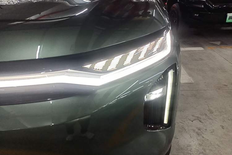 Used GAC Trumpchi Xiangwang S7 2025 205 km Max LiDAR Version Left Front Headlight