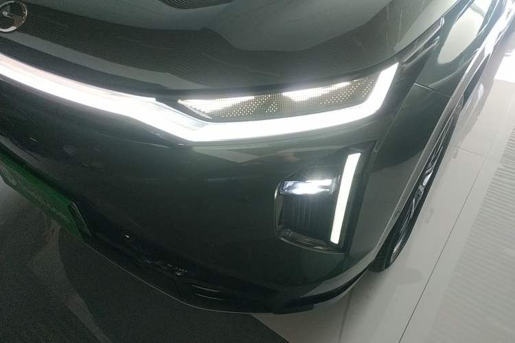 Used GAC Trumpchi Xiangwang S7 2025 180km Ultra All-Wheel Drive LiDAR Edition Left Front Headlight