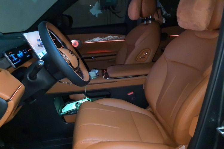Used GAC Trumpchi Xiangwang S7 2025 205 km Max Version Left Front Seat