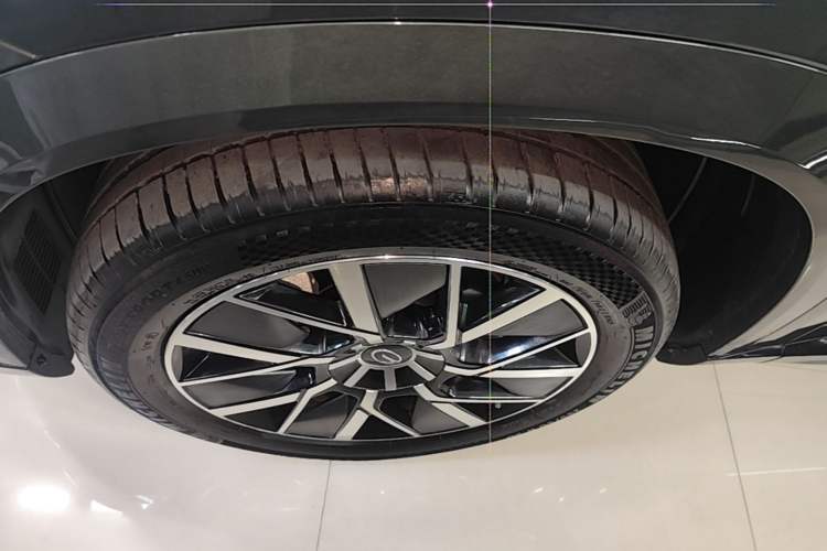 Used GAC Trumpchi Xiangwang S7 2025 180km Ultra All-Wheel Drive LiDAR Edition Left Front Wheel Hub