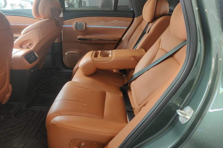 Used GAC Trumpchi Xiangwang S7 2025 180km Ultra All-Wheel Drive LiDAR Edition Left Rear Seat
