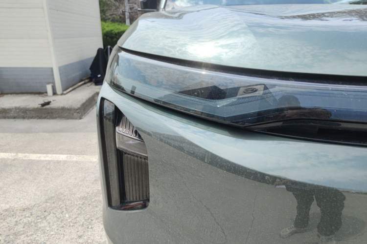 Used GAC Trumpchi Xiangwang S7 2025 180km Ultra All-Wheel Drive LiDAR Edition Right Front Headlight