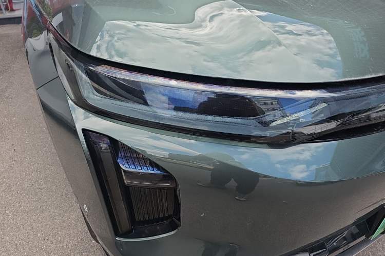 Used GAC Trumpchi Xiangwang S7 2025 180km Ultra All-Wheel Drive LiDAR Edition Right Front Headlight