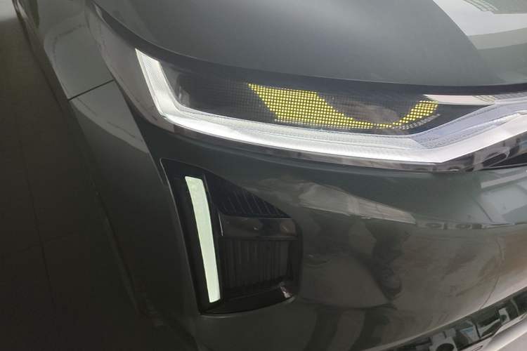 Used GAC Trumpchi Xiangwang S7 2025 180km Ultra All-Wheel Drive LiDAR Edition Right Front Headlight
