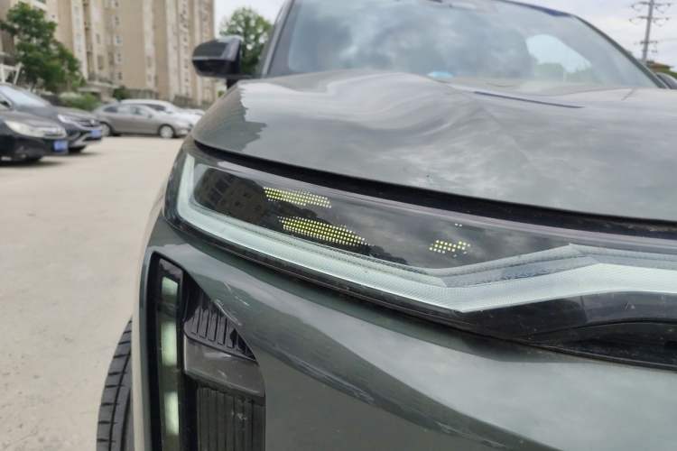 Used GAC Trumpchi Xiangwang S7 2025 180km Ultra All-Wheel Drive LiDAR Edition Right Front Headlight