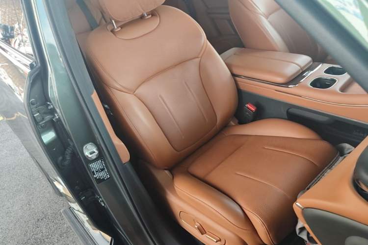 Used GAC Trumpchi Xiangwang S7 2025 180km Ultra All-Wheel Drive LiDAR Edition Right Front Seat