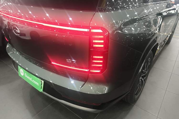 Used GAC Trumpchi Xiangwang S7 2025 180km Ultra All-Wheel Drive LiDAR Edition Right Rear Taillight