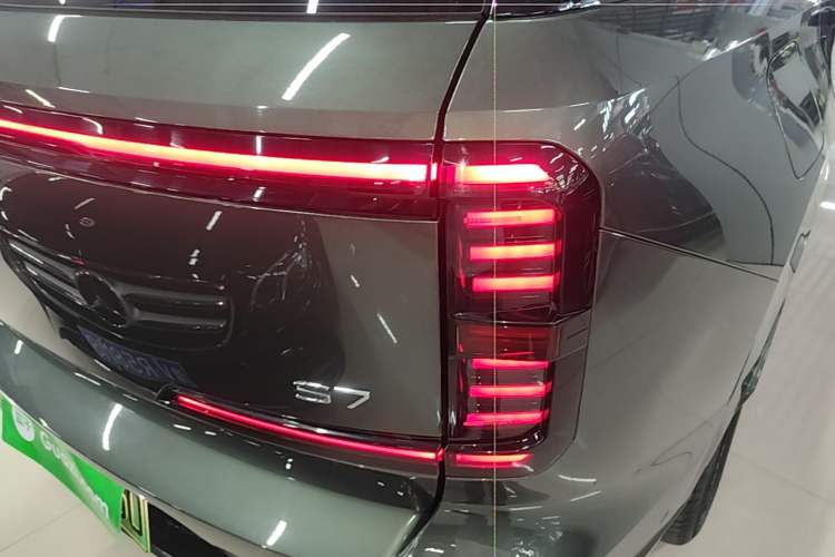 Used GAC Trumpchi Xiangwang S7 2025 180km Ultra All-Wheel Drive LiDAR Edition Right Rear Taillight