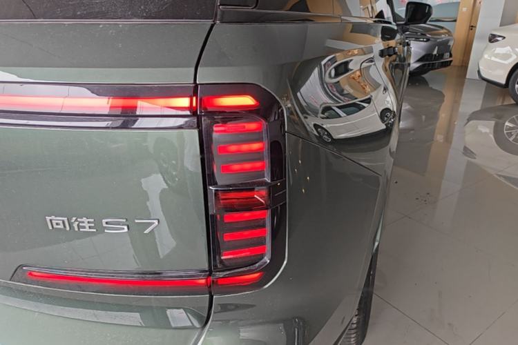 Used GAC Trumpchi Xiangwang S7 2025 180km Ultra All-Wheel Drive LiDAR Edition Right Rear Taillight
