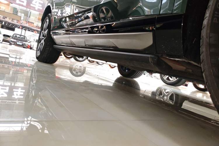 Used GAC Trumpchi Xiangwang S7 2025 180km Ultra All-Wheel Drive LiDAR Edition Right Side Sill