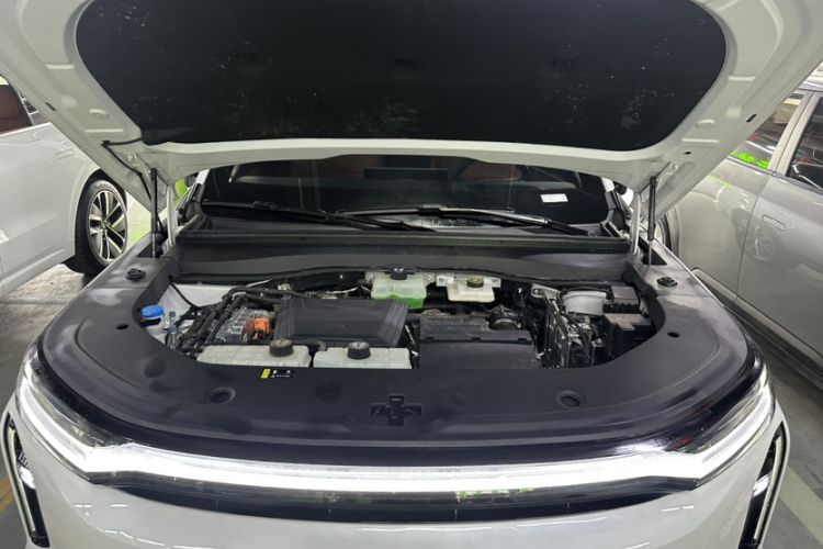 Used GAC Trumpchi Xiangwang S7 2025 205 km Max LiDAR Version Engine Bay