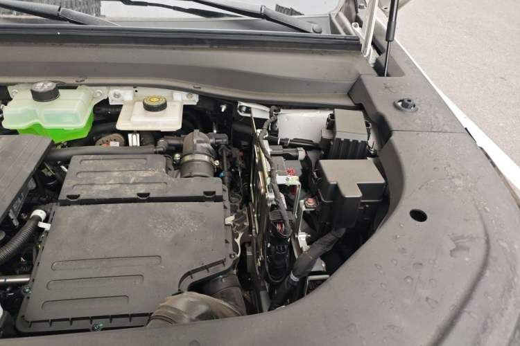 Used GAC Trumpchi Xiangwang S7 2025 Model 205km Pro+ Edition Engine Bay Left