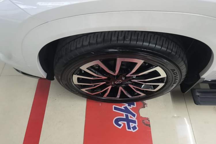 Used GAC Trumpchi Xiangwang S7 2025 205 km Max Version Left Front Wheel Hub