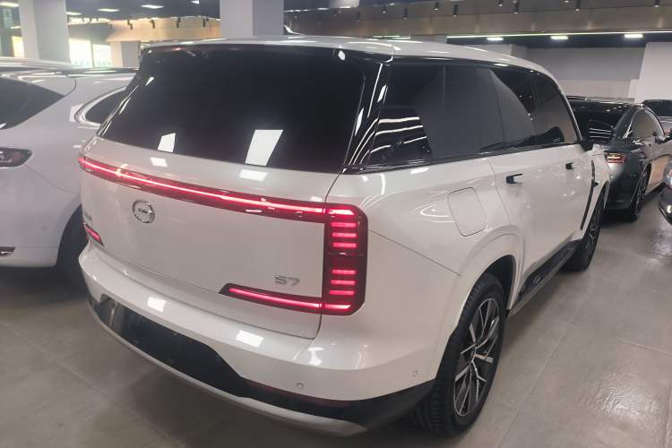 Used GAC Trumpchi Xiangwang S7 2025 205 km Max LiDAR Version Rear Right 45 Deg