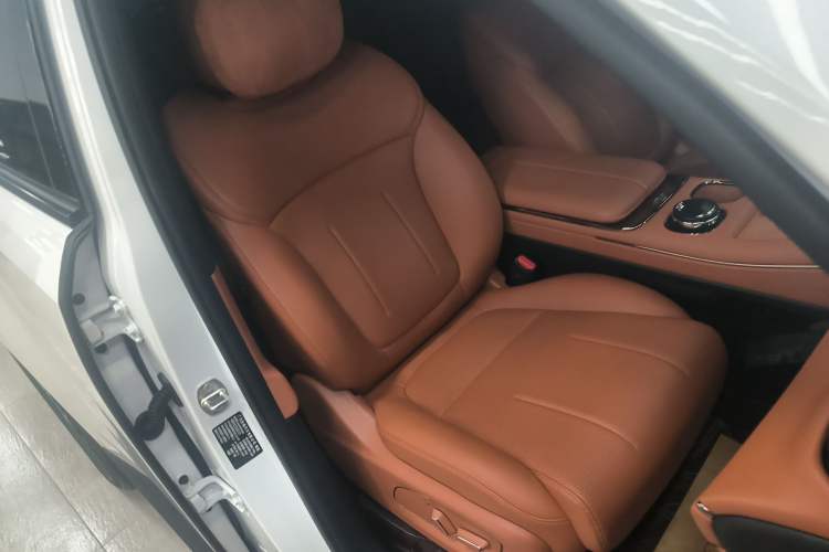 Used GAC Trumpchi Xiangwang S7 2025 205 km Max LiDAR Version Right Front Seat