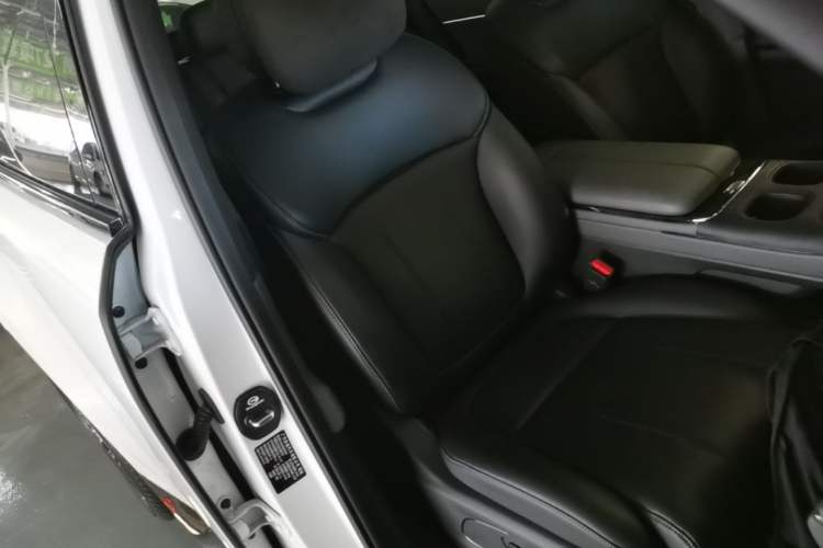 Used GAC Trumpchi Xiangwang S7 2025 205 km Max Version Right Front Seat