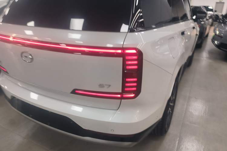 Used GAC Trumpchi Xiangwang S7 2025 205 km Max LiDAR Version Right Rear Taillight