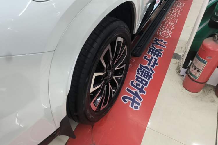 Used GAC Trumpchi Xiangwang S7 2025 205 km Max Version Right Rear Wheel Hub