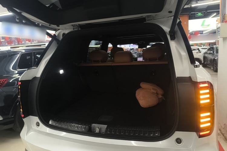 Used GAC Trumpchi Xiangwang S7 2025 205 km Max Version Trunk