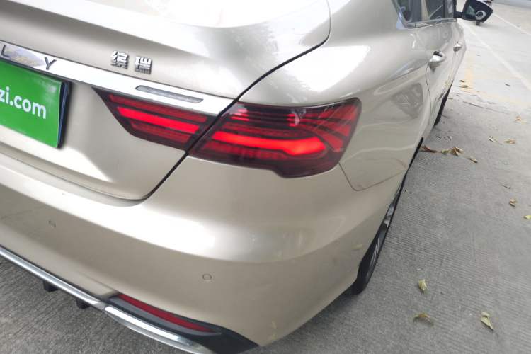 Used Geely Auto Binray 2018 14T CVT Binyi Edition Right Rear Taillight