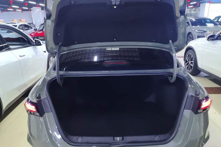 Used Geely Auto Binray 2022 Binrui COOL 1.5T DCT Electric Edition Trunk