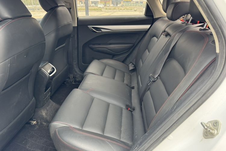 Used Geely Auto Binray 2019 200T Manual Binchi Edition Interior 8