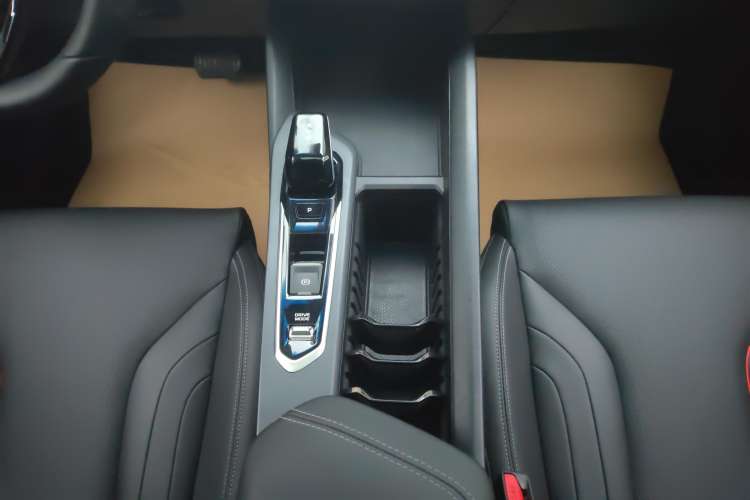 Used Geely Auto Binray 2022 Binrui COOL 1.5T DCT Electric Edition Gear Lever