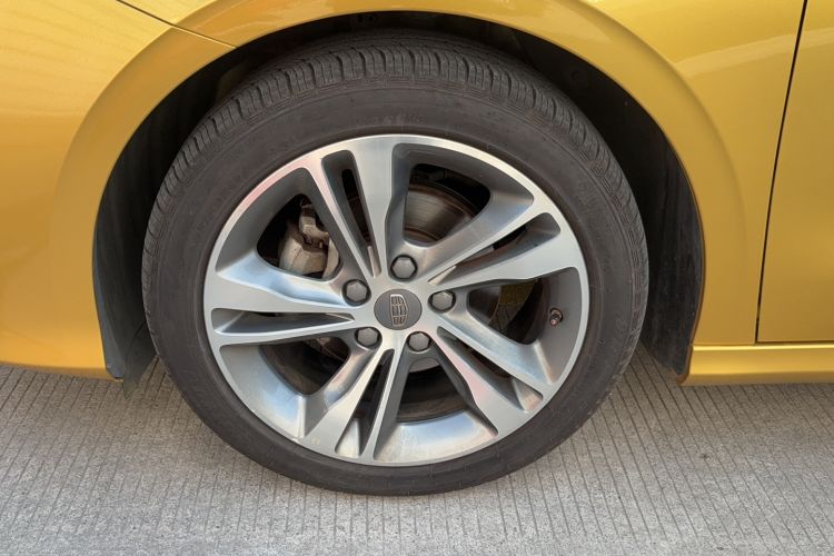 Used Geely Auto Binray 2018 14T CVT Binyi Edition Left Front Wheel Hub