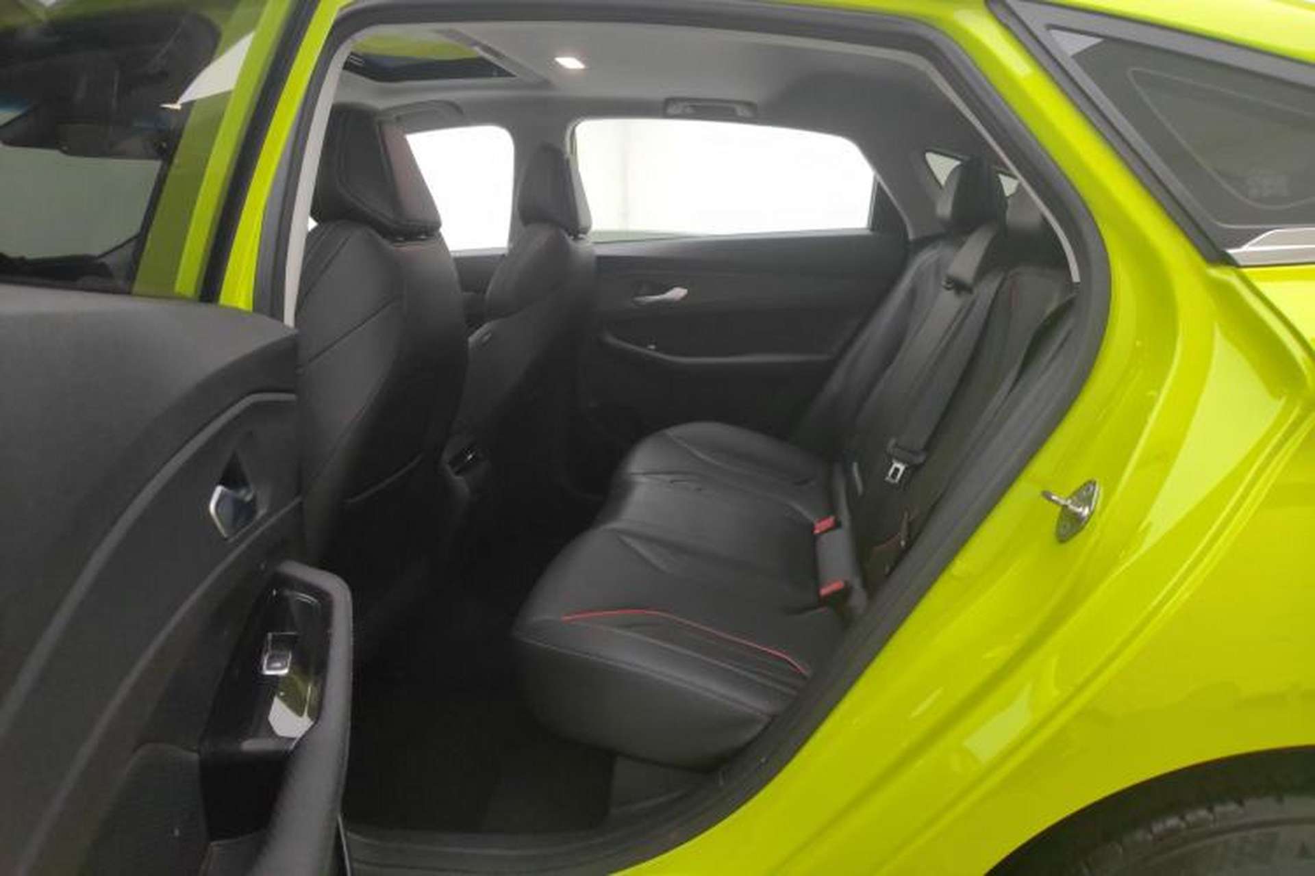 Used Geely Auto Binray 2022 Binrui COOL 1.5T DCT Electric Edition Left Rear Seat