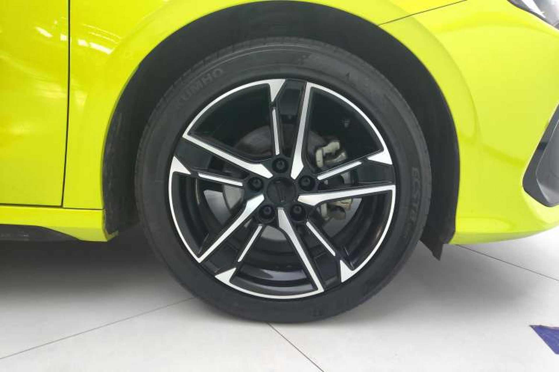 Used Geely Auto Binray 2022 Binrui COOL 1.5T DCT Electric Edition Left Rear Wheel Hub