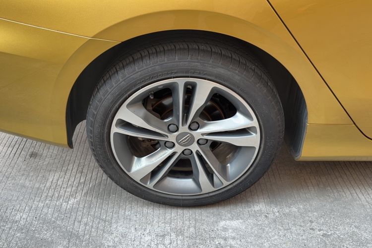 Used Geely Auto Binray 2018 14T CVT Binyi Edition Right Rear Wheel Hub