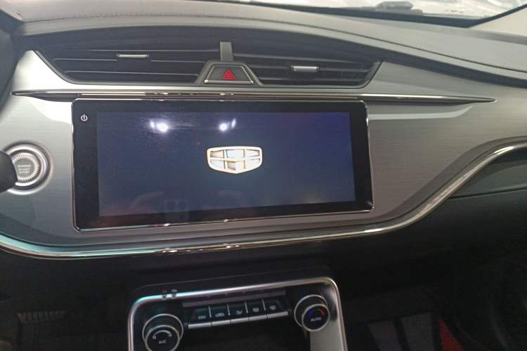 Used Geely Auto Binray 2018 14T CVT Binyi Edition Audio And AC Panel