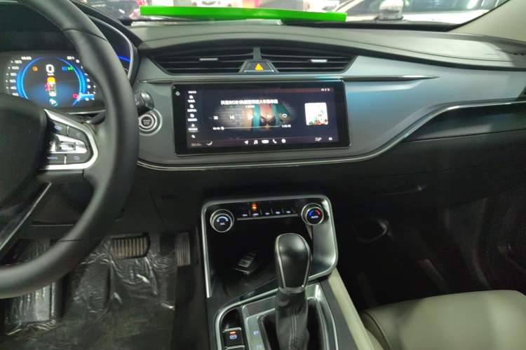 Used Geely Auto Binray 2018 14T CVT Binyi Edition Audio And AC Panel