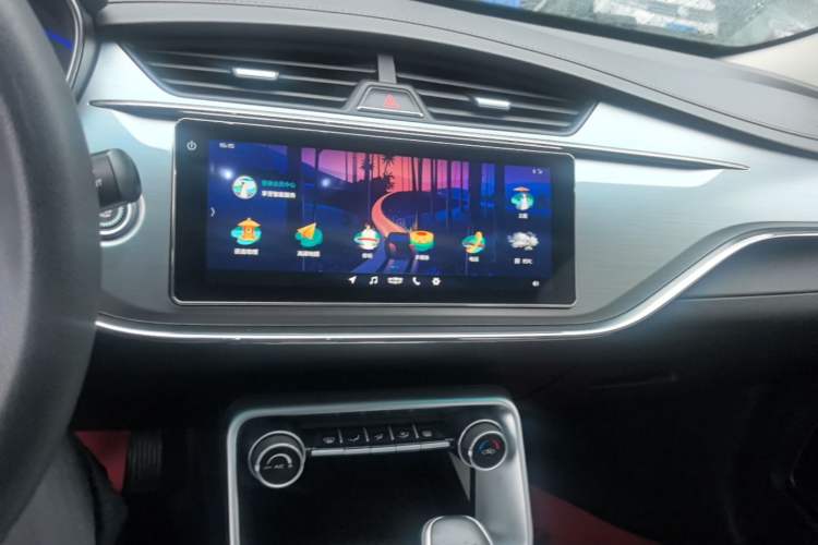 Used Geely Auto Binray 2018 14T CVT Colorful Edition Audio And AC Panel