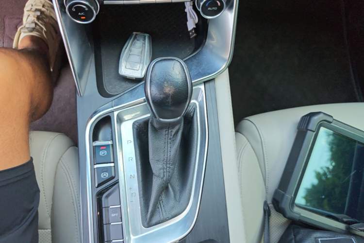 Used Geely Auto Binray 2018 14T CVT Binyi Edition Gear Lever