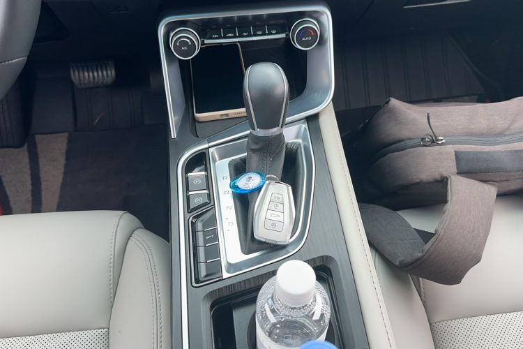 Used Geely Auto Binray 2018 14T CVT Binyi Edition Gear Lever