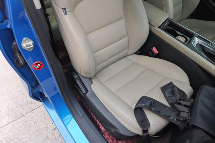 Used Geely Auto Binray 2018 14T CVT Binyi Edition Right Front Seat