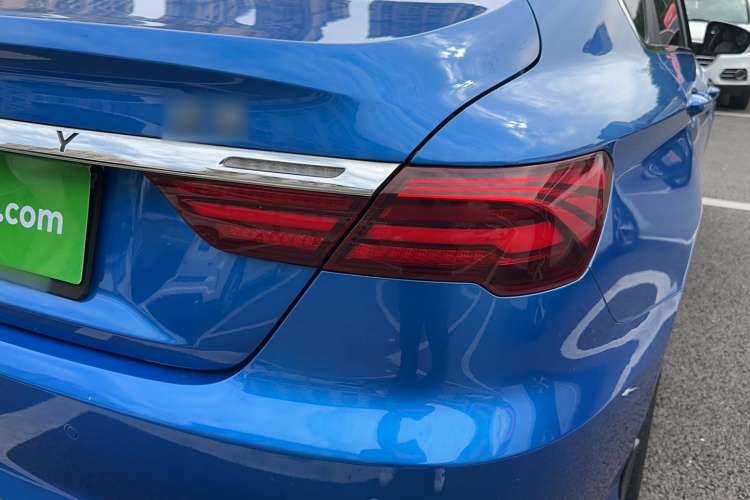 Used Geely Auto Binray 2018 14T CVT Binyi Edition Right Rear Taillight