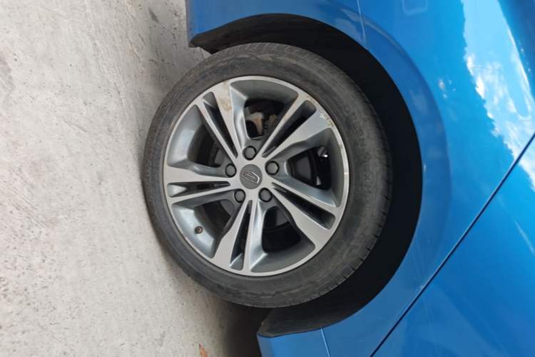 Used Geely Auto Binray 2018 14T CVT Binyi Edition Right Rear Wheel Hub