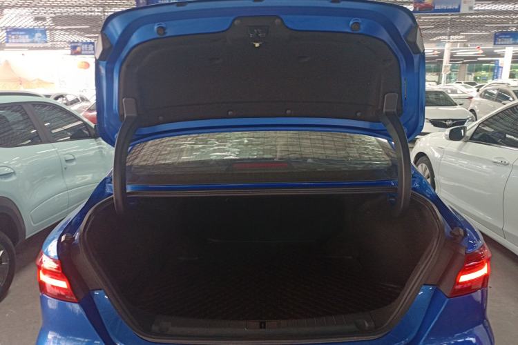 Used Geely Auto Binray 2018 14T CVT Binyi Edition Trunk