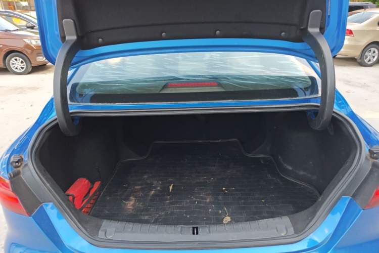 Used Geely Auto Binray 2018 14T CVT Binyi Edition Trunk