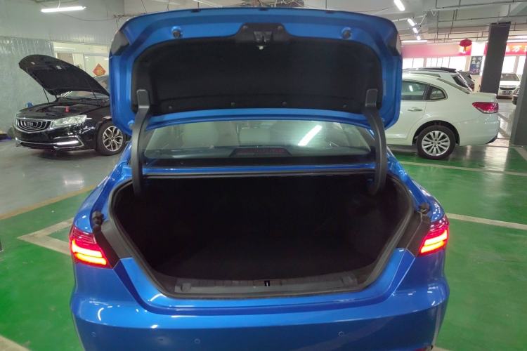 Used Geely Auto Binray 2018 14T CVT Binyi Edition Trunk