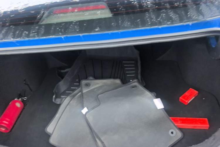 Used Geely Auto Binray 2018 14T CVT Colorful Edition Trunk