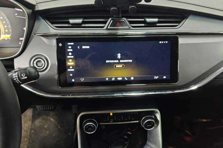 Used Geely Auto Binray 2018 14T CVT Binyi Edition Audio And AC Panel