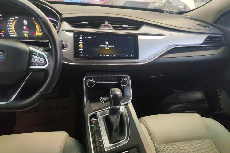 Used Geely Auto Binray 2018 14T CVT Binyi Edition Audio And AC Panel