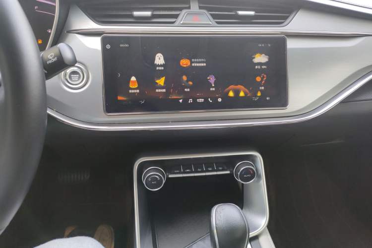 Used Geely Auto Binray 2018 14T CVT Binyi Edition Audio And AC Panel